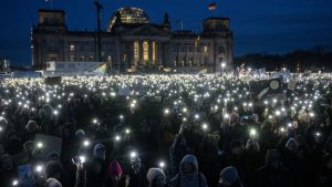 نگرانی شولتسِ صدراعظم از شبکه‌های تاریک نئونازی در آلمان