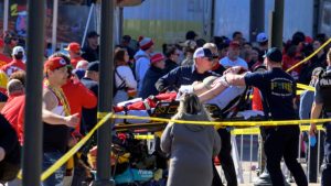 تیراندازی در مراسم رژه برنده مسابقه سوپر بول در آمریکا یک کشته و ۹ مجروح بر جای گذاشت