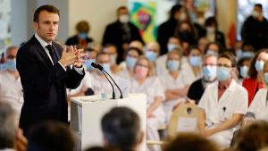 فرانسه پزشک خارجی جذب می‌کند؛ نخست وزیر: جوانان به تحصیل رفته را باید به کشور بازگردانیم