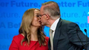 نخست وزیر استرالیا در روز ولنتاین «بله» را گرفت؛ آلبانیزی داماد شد