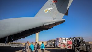 هواپیمای حامل کمک‌های ترکیه به غزه در فرودگاه مصر به زمین نشست