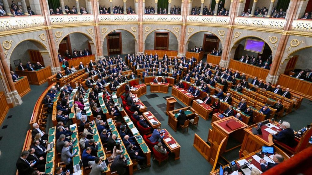 پارلمان مجارستان طرح پیوستن سوئد به ناتو را تصویب کرد