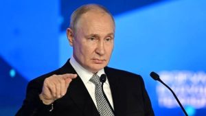 پوتین: دنیا در حال خلاص شدن از شر دیکتاتورها است