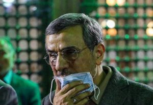 کبودی صورت احمدی نژاد خبرساز شد!