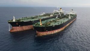 گزارش نیویورک‌تایمز از صادرات چند میلیارد دلاری نفت ایران تحت پوشش بیمه‌گر آمریکایی