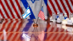 کاخ سفید از ادامه مذاکرات برای انجام سفر لغو شده هیات اسرائیلی به آمریکا خبر داد