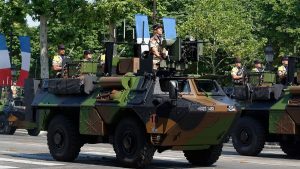 فرانسه «صدها» خودروی زرهی و موشک ضدهوایی در اختیار اوکراین قرار‌ می‌دهد